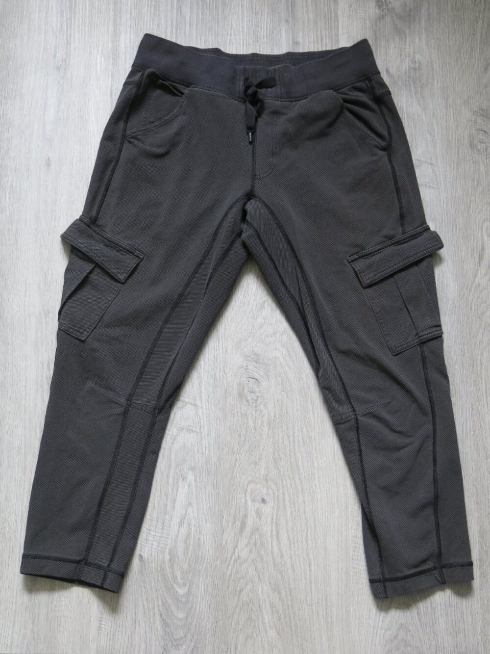 Lululemon Athletica Carry and Go Cargo Crop Jogger Pants - Size 8
